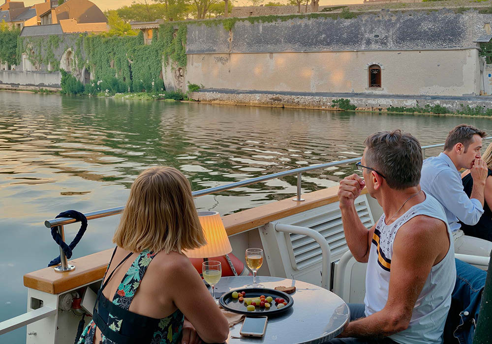 Apéro sur un vaporetto privatisable sur la Marne