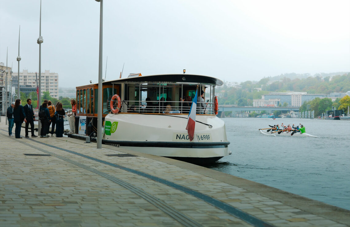 Navette fluviale des Hauts-de-Seine par RiverCat France